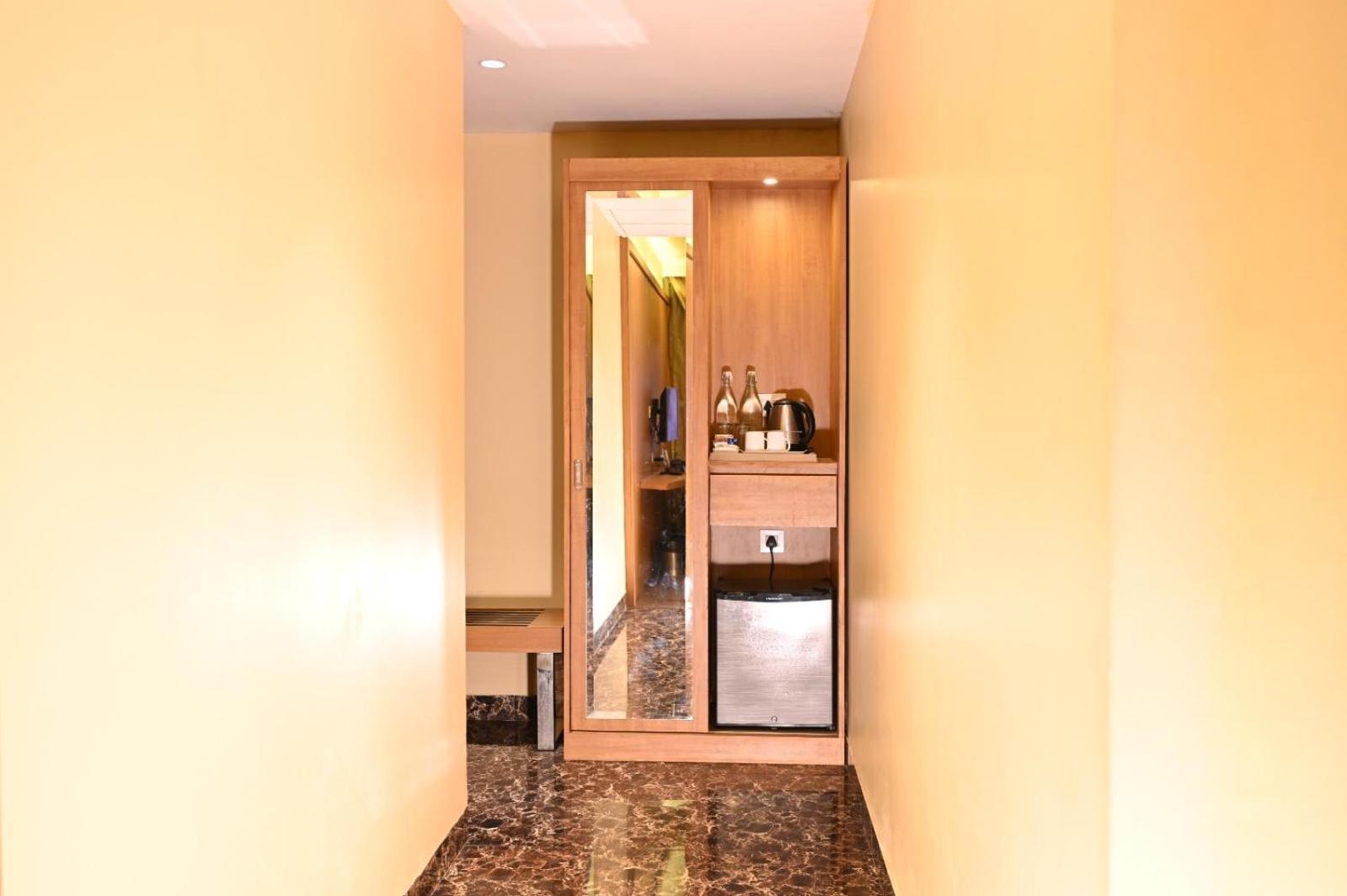 Hotel The Fern Residency Kolkata
