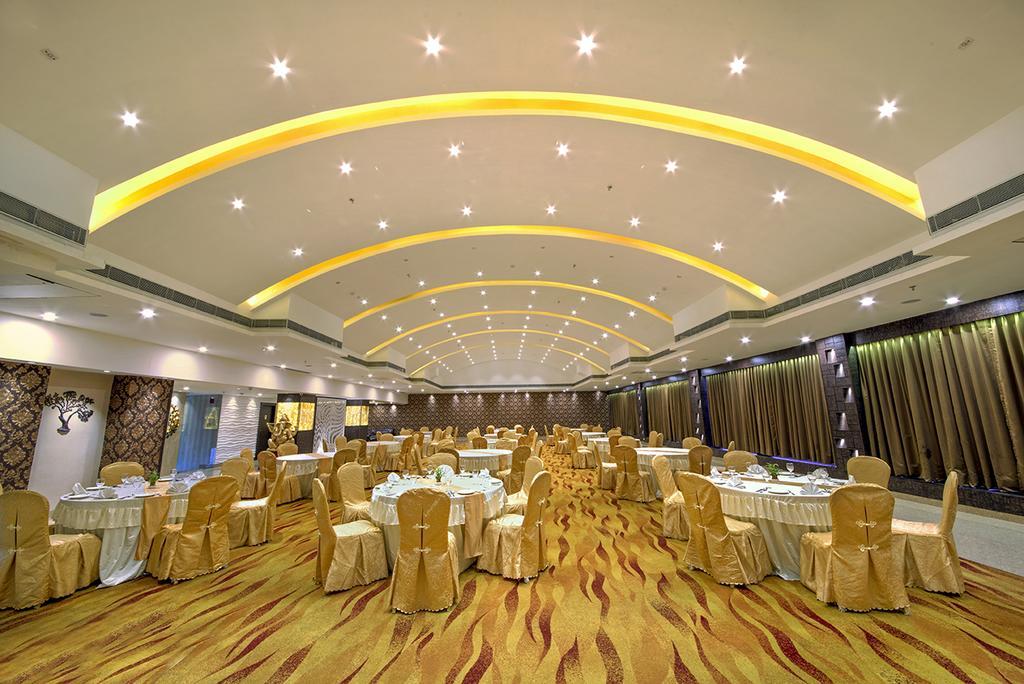Hotel The Fern Residency 3*